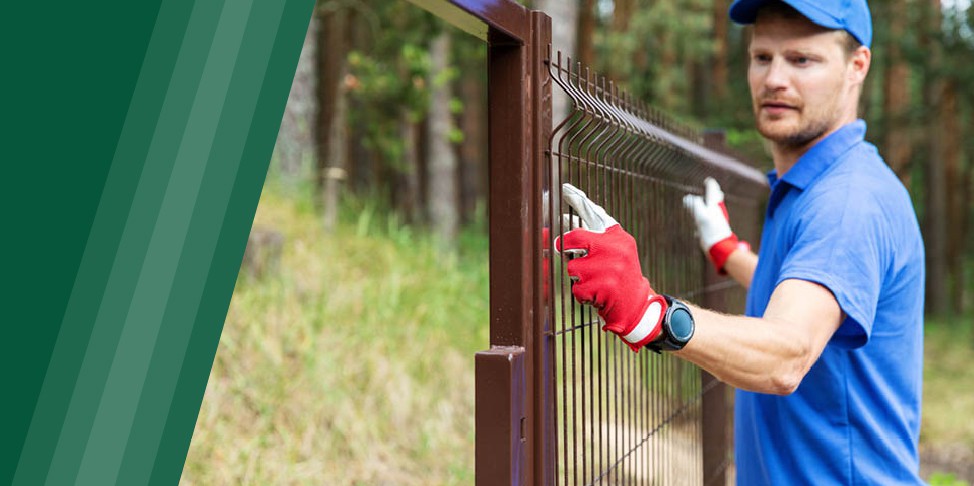HOW TO INSTALL A CHAIN LINK FENCE